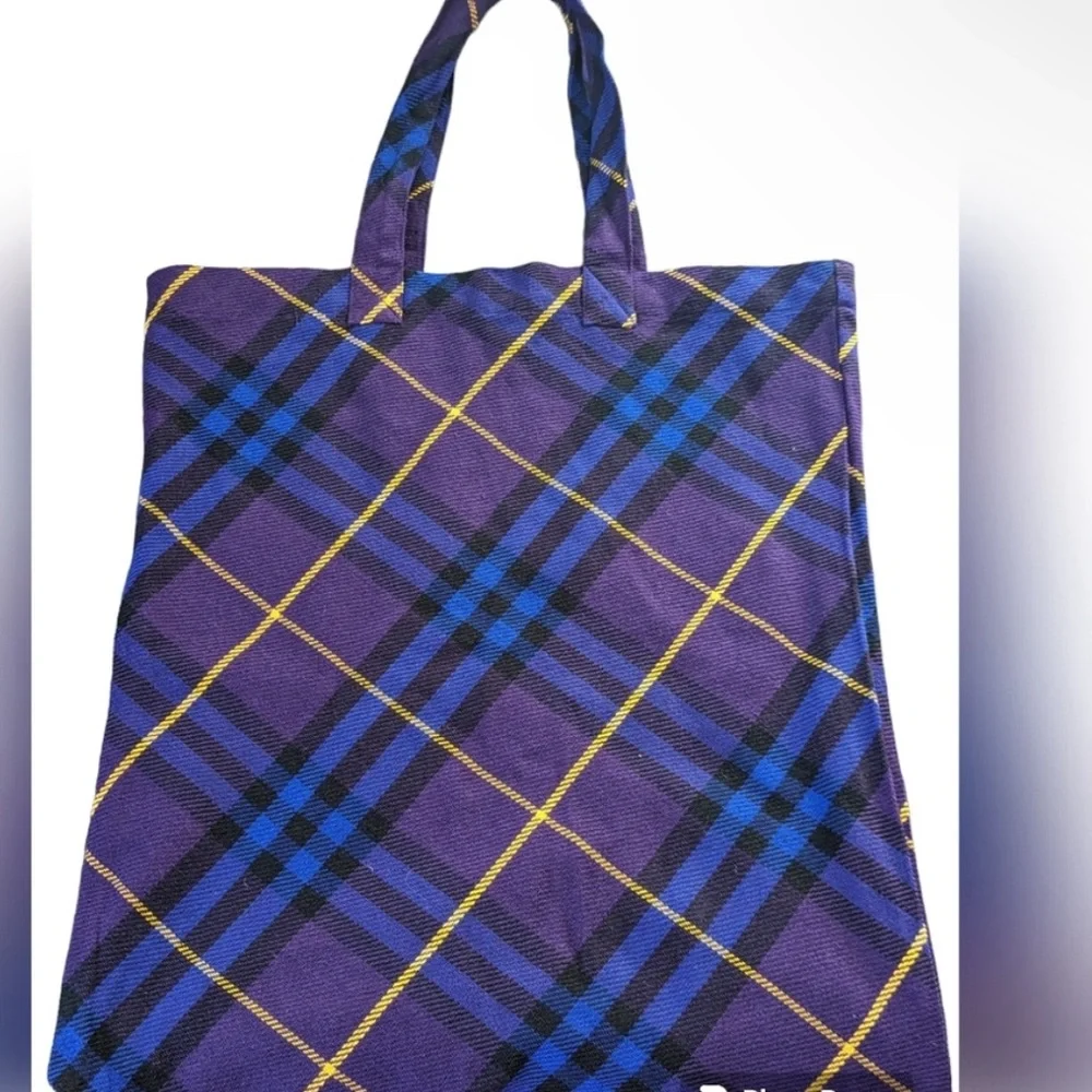 Large NWOT Burberry Shopping Tote 23" x 20" - Picture 1 of 5